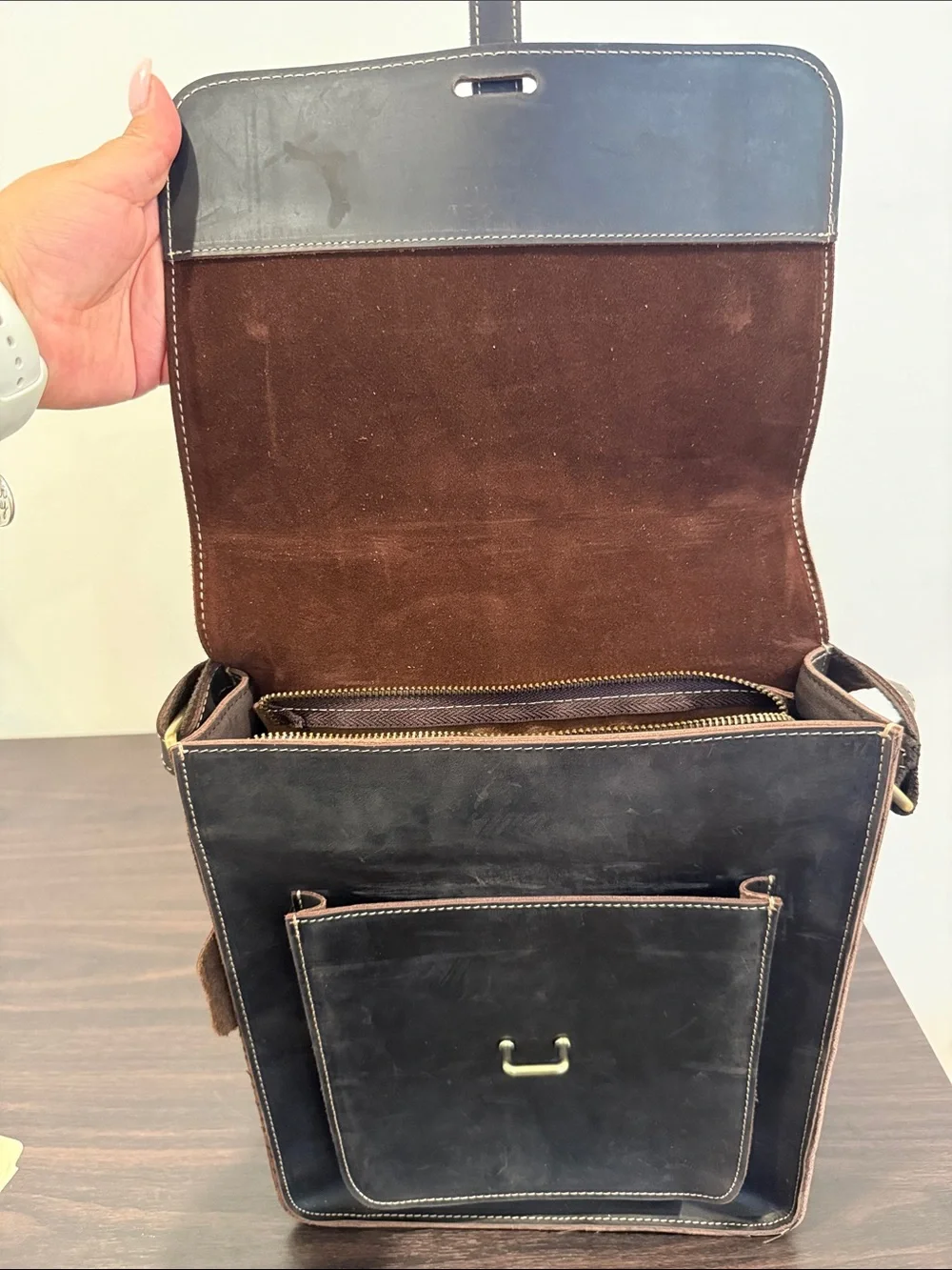 Genuine Leather Unisex Messenger Bag | Crossbody